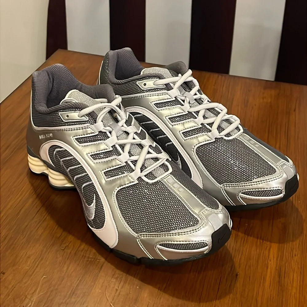 Nike Shox Navina Premium Shoes Sneakers Sparkle New 337775 001 Women’s Size 10